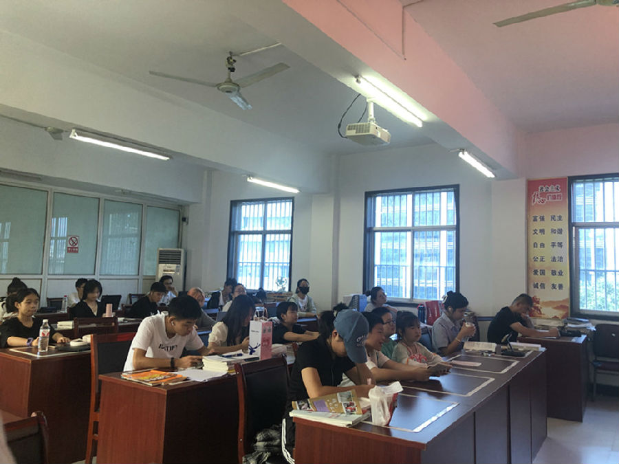 9c14950107f261649a4f3b698f07c00_副本.jpg